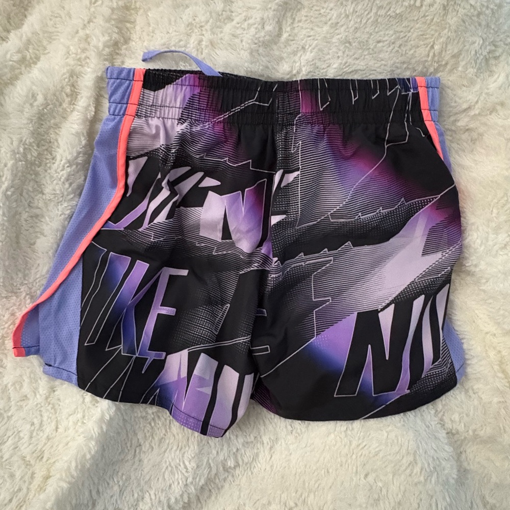 Nike girls large 10/12 Multicolor Graphic Shorts NWOT